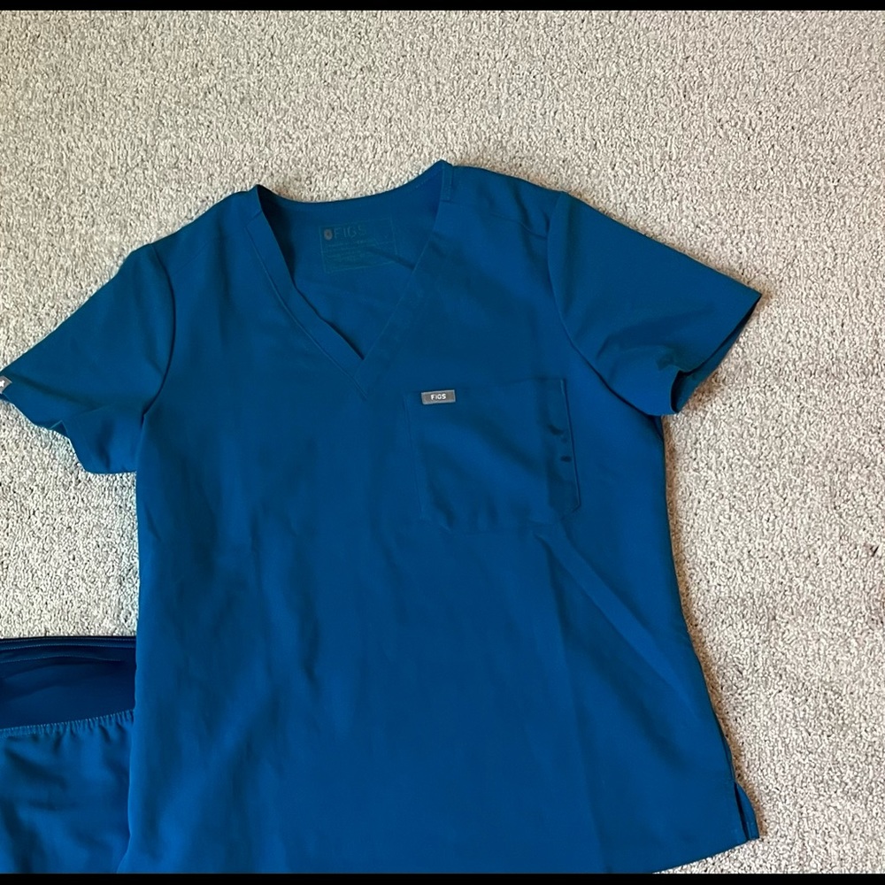 FIGS Alps blue one pocket scrub top